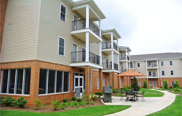 The Commons - shared patio/grilling space